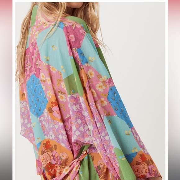 Spell and The Gypsy Collective Freda Kimono Robe in Lilly NWT! - Picture 7 of 8